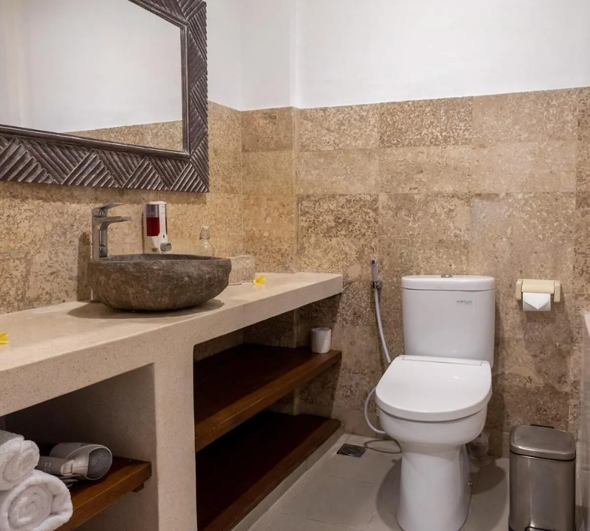 别墅 Genta- Petitenget 2Br Villa, Walk To Beach! 塞米亚克 印尼