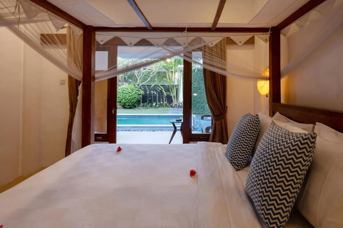 Genta- Petitenget 2Br Villa, Walk To Beach! 塞米亚克